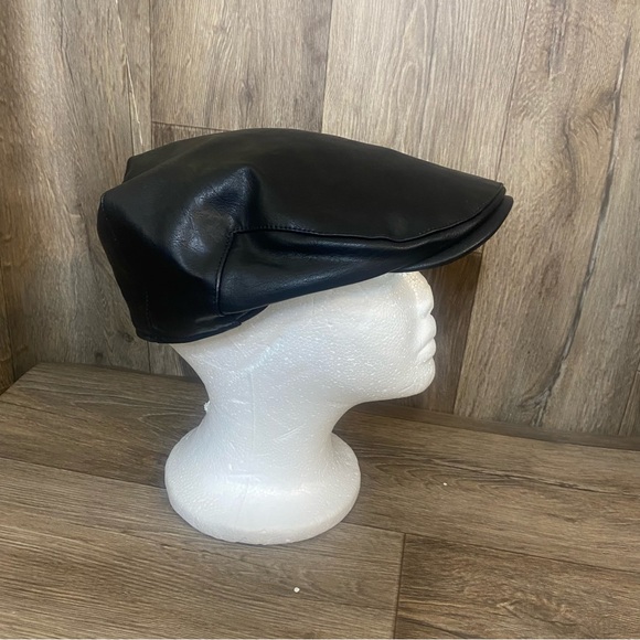 Frye Newsby Driving Hat Cap Mens OSFM Black Faux Leather Cabbie Casual - Picture 3 of 6